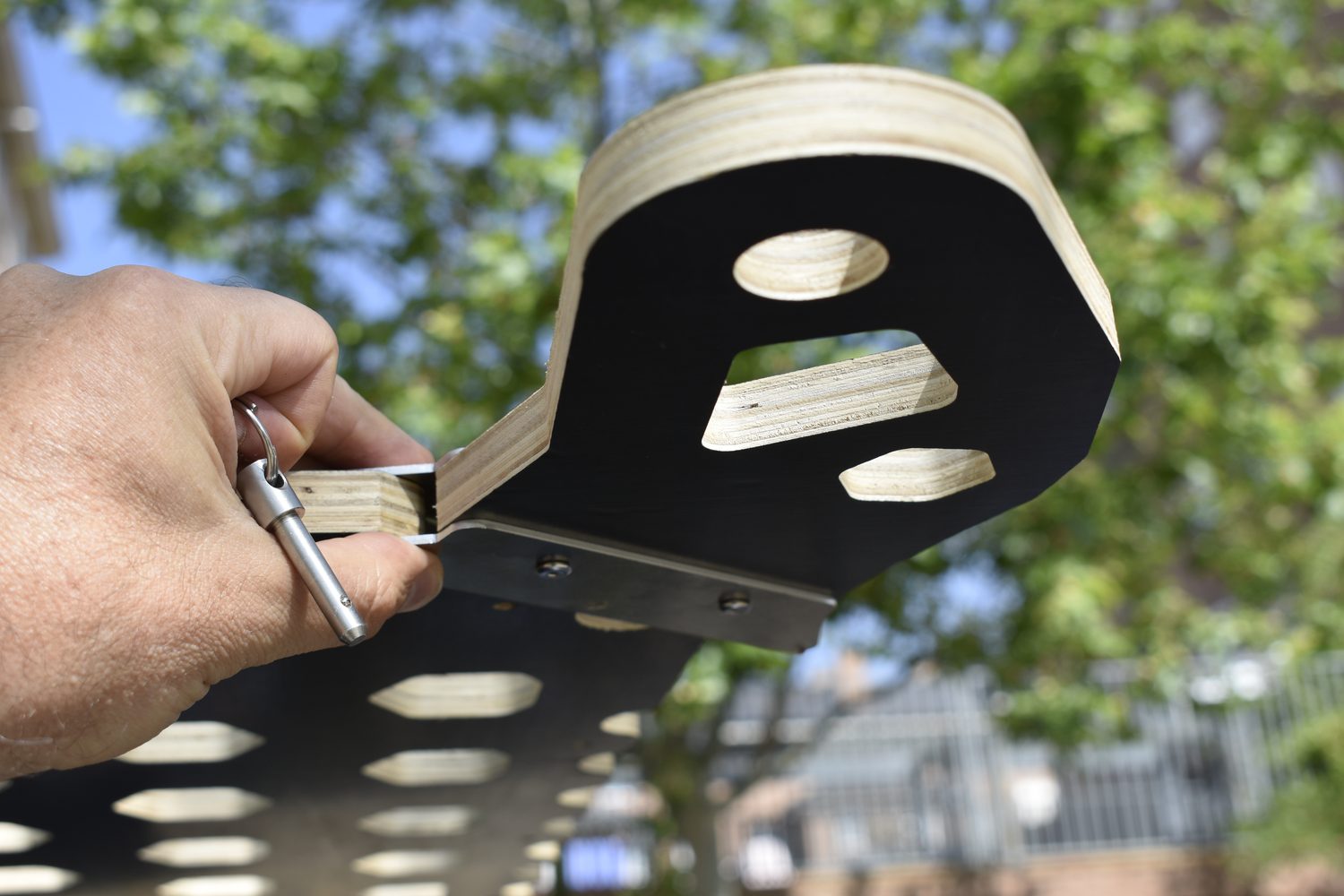 Folding mechanism detail